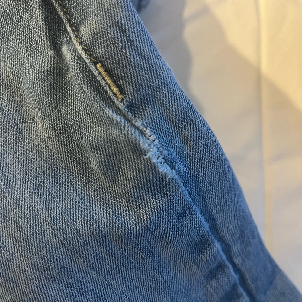Men’s wrangler jeans. 34x30. Gently used. - Picture 5 of 8